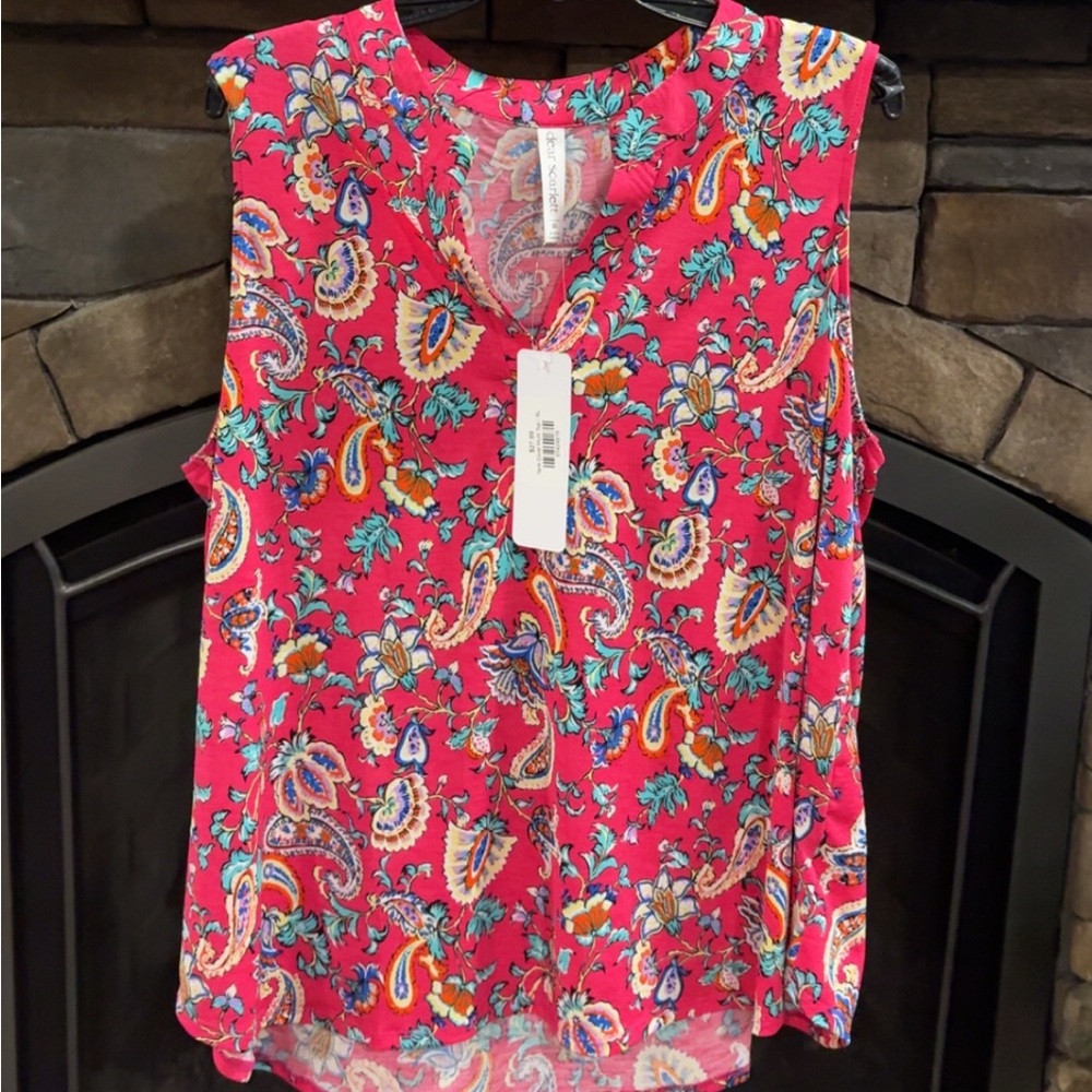 BNWT sleeveless blouse 👚 💕🩵🧡🤍